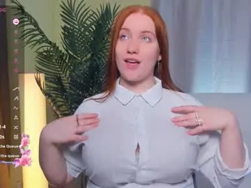 adventurina – webcam model profile photo Image 15