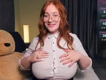 adventurina – webcam model profile photo Image 2