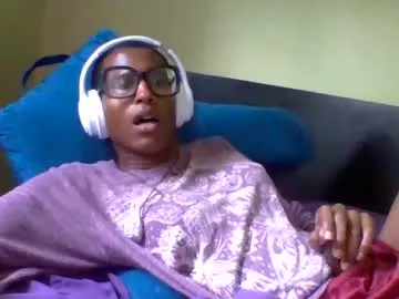 Yiyi-707 profile photo Image 6