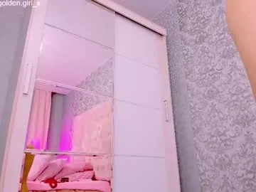 moan4mona – webcam model profile photo Image 11