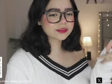 DollyTall – webcam model profile photo Image 11