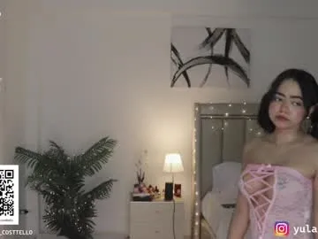 DollyTall – webcam model profile photo Image 8