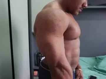 EmiliaCatalina – webcam model profile photo Image 19