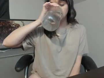 Loverhot12 profile photo Image 8