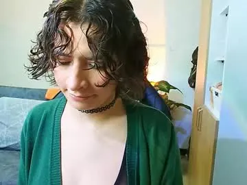 EmiliaCatalina – webcam model profile photo Image 16