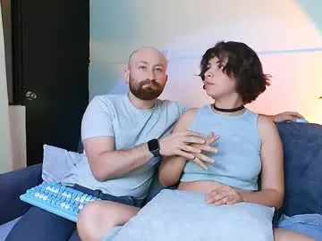 EmiliaCatalina – webcam model profile photo Image 5