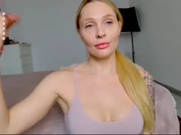 sladkoesolnishko – webcam model profile photo Image 9