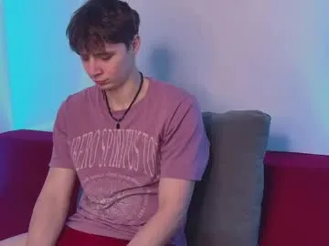 PumaShyXD – webcam model profile photo Image 2