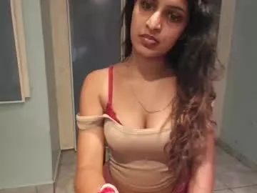 MondoNeko – webcam model profile photo Image 10