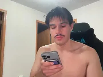 EmiliaCatalina – webcam model profile photo Image 3