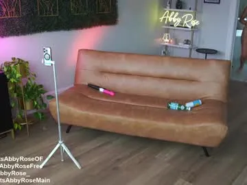 milla_bella – webcam model profile photo Image 8