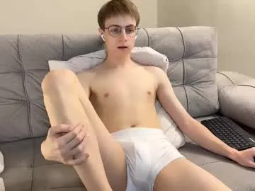 GennaJames – webcam model profile photo Image 15