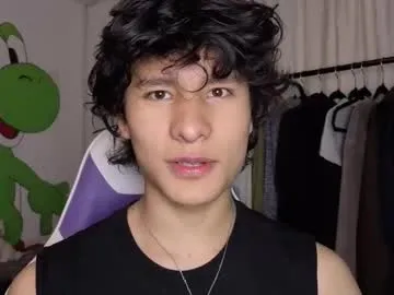 approche_toi_petite – webcam model profile photo Image 10