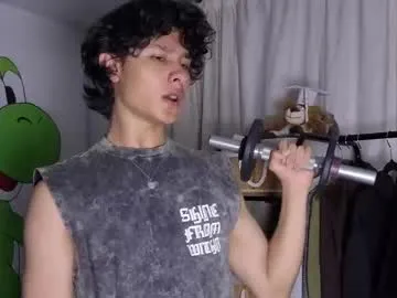 approche_toi_petite – webcam model profile photo Image 12