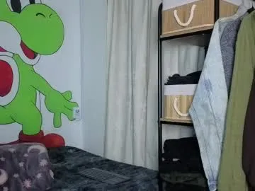 approche_toi_petite – webcam model profile photo Image 13