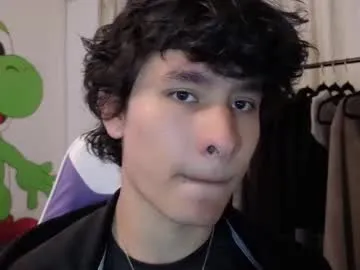 approche_toi_petite – webcam model profile photo Image 4