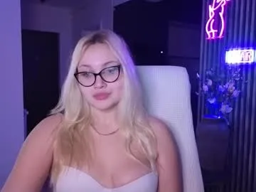 LeonaBelhumeur – webcam model profile photo Image 12