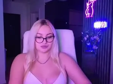 LeonaBelhumeur – webcam model profile photo Image 9