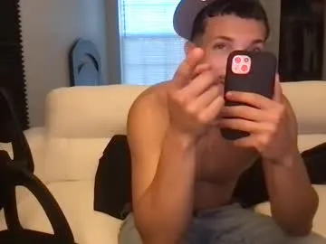 LinaLive – webcam model profile photo Image 10