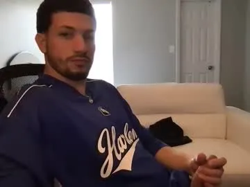 LinaLive – webcam model profile photo Image 19