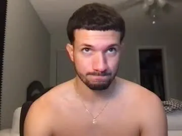 LinaLive – webcam model profile photo Image 7