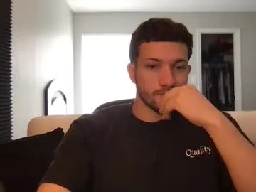 LinaLive – webcam model profile photo Image 8