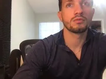 LinaLive – webcam model profile photo Image 9