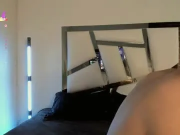 isisxoxx – webcam model profile photo Image 17