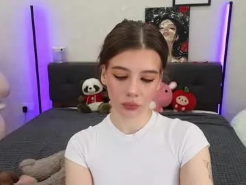 RomanticCouple432 – webcam model profile photo Image 2