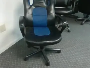 Alice_surprise – webcam model profile photo Image 11