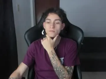 CaseyCumFace – webcam model profile photo Image 2