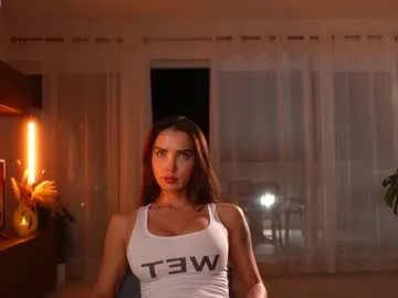 JayJayPink – webcam model profile photo Image 2