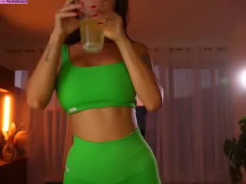 JayJayPink – webcam model profile photo Image 3