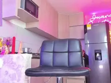 miko_nyan – webcam model profile photo Image 2