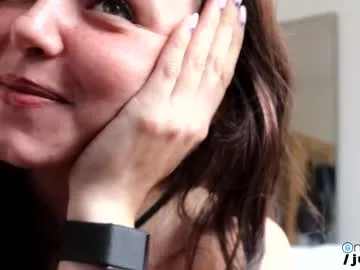 stargroup – webcam model profile photo Image 5