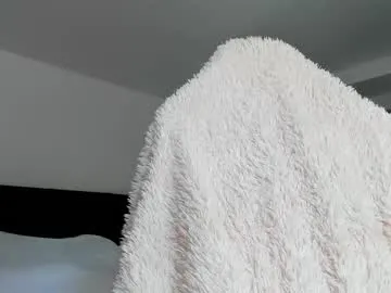 caressyourself – webcam model profile photo Image 9