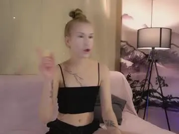 May-Squirt – webcam model profile photo Image 2