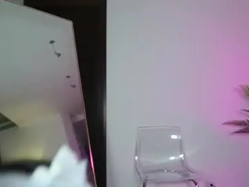 Sexandfire – webcam model profile photo Image 17