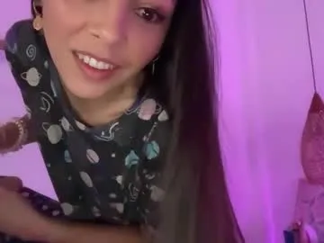 Hornyblond_Bella – webcam model profile photo Image 4