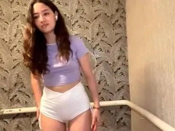 Almmaxxxx – webcam model profile photo Image 3