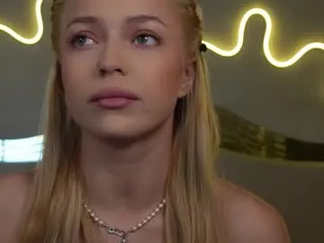 AngelinaTeller – webcam model profile photo Image 14