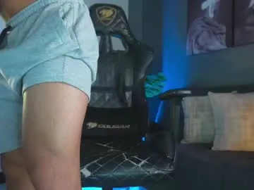 hot_wife_35 – webcam model profile photo Image 4