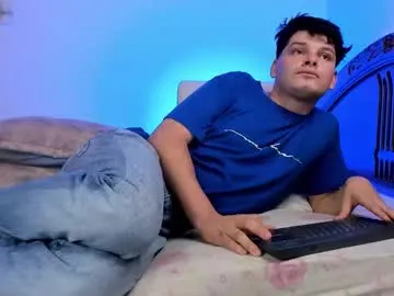 RollDolls – webcam model profile photo Image 8