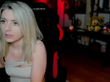 Wkatte – webcam model profile photo Image 12