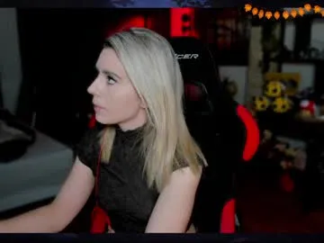 Wkatte – webcam model profile photo Image 14