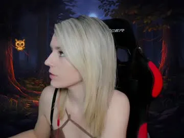 Wkatte – webcam model profile photo Image 15