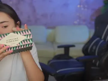 RomanticCouple432 – webcam model profile photo Image 13