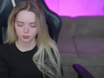 RomanticCouple432 – webcam model profile photo Image 6