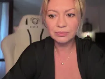 Doctoor-Maya – webcam model profile photo Image 14