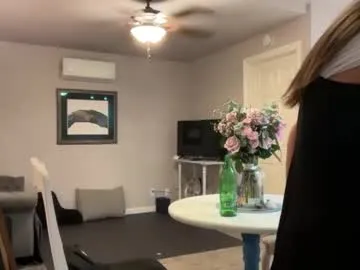 Aurora_Bennet – webcam model profile photo Image 3